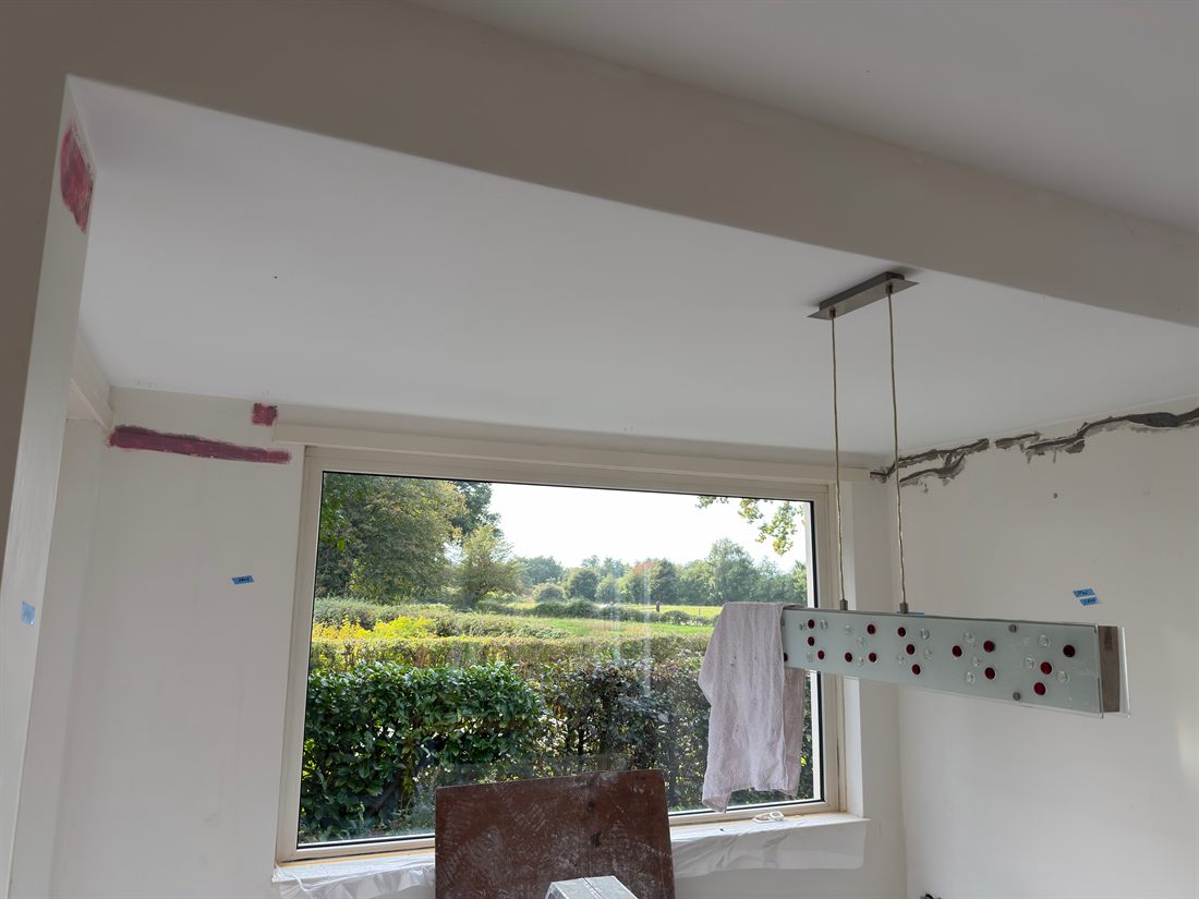 Plafond na de reparatie